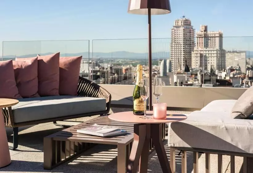 اتاق کلاسیک چهارنفره, Smartrental Collection Centric Ii