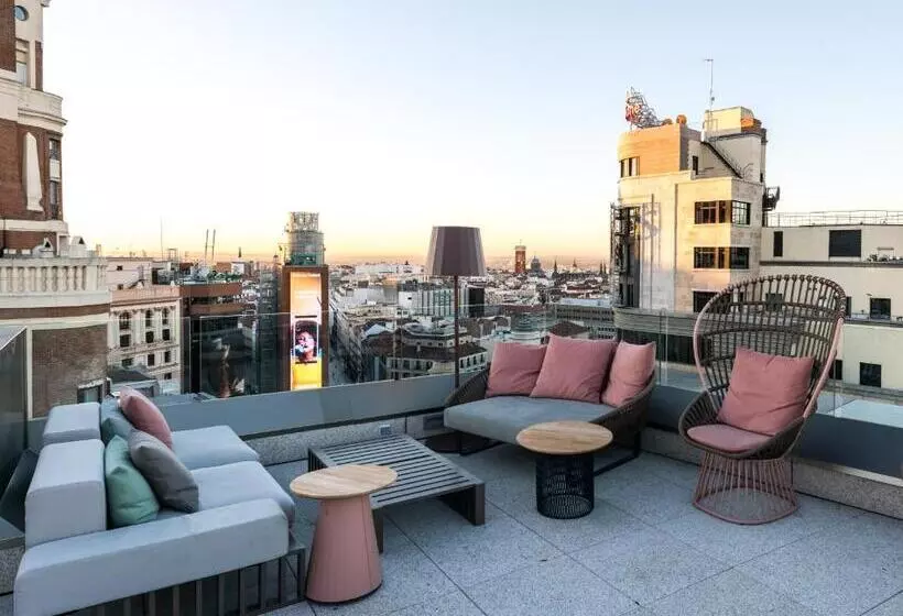 اتاق کلاسیک چهارنفره, Smartrental Collection Centric Ii