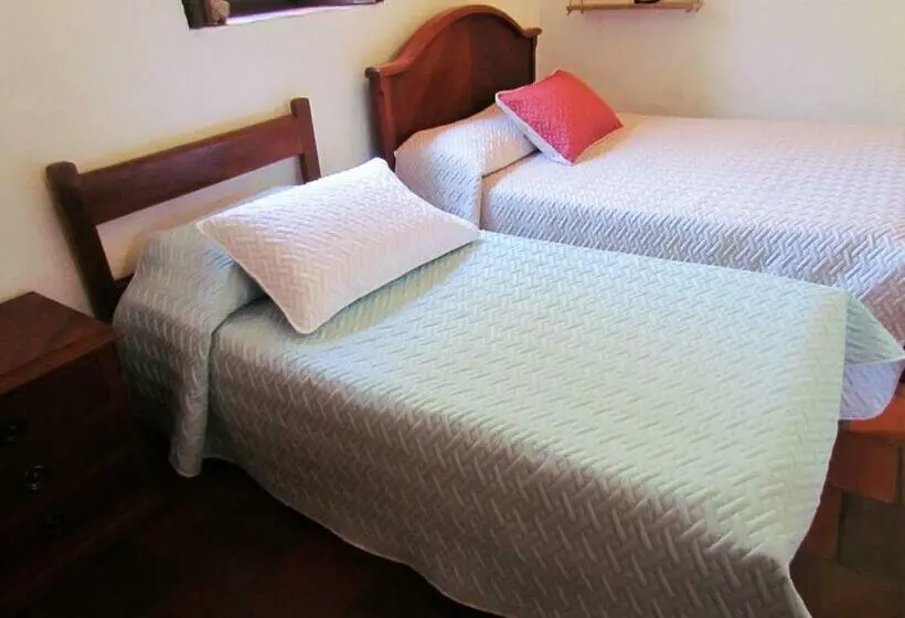 スタンダードトリプルルーム, Hostal Casa Yerbabuena