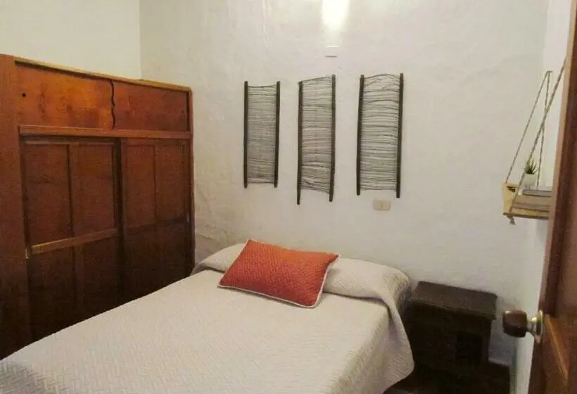 スタンダードルーム, Hostal Casa Yerbabuena