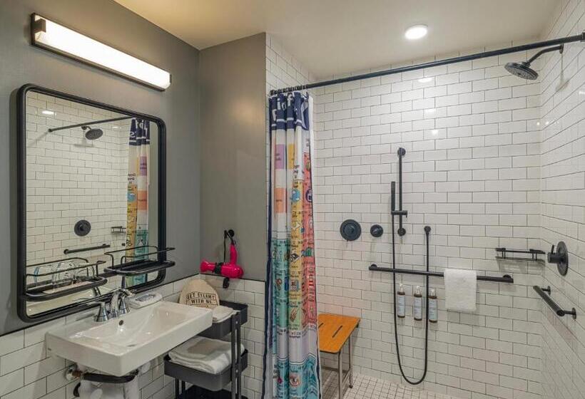 Стандартный Номер Кровать Кинг, Moxy Phoenix Downtown