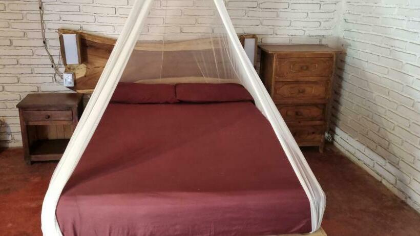 Standardzimmer Geteiltes Bad, Salmastro