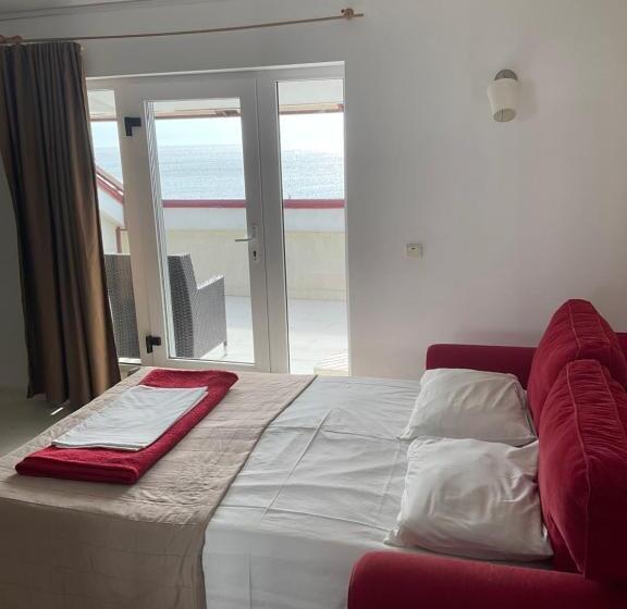 جناح عائلي, Vila Jolie