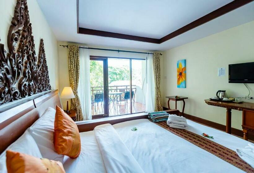 Номер Стандарт Вид на Бассейн, Ao Nang Bay Resort