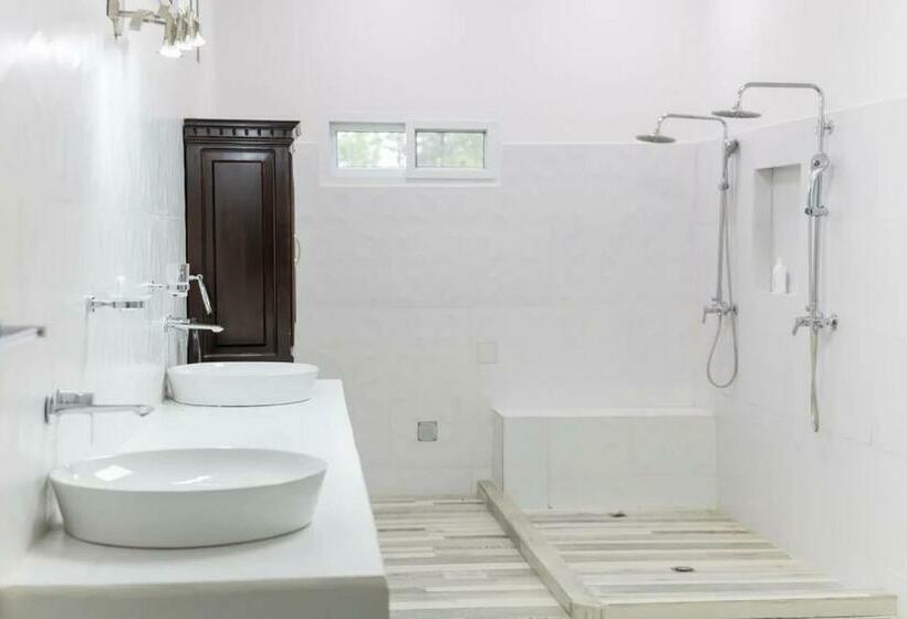 اتاق خانوادگی, Cocoview Valle De Angeles