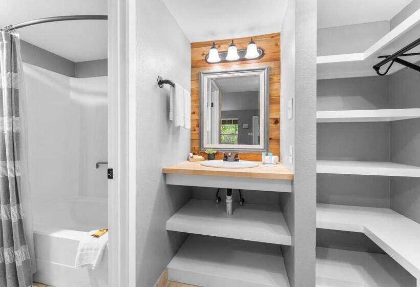 스탠다드 스튜디오, Hacienda Del Rio