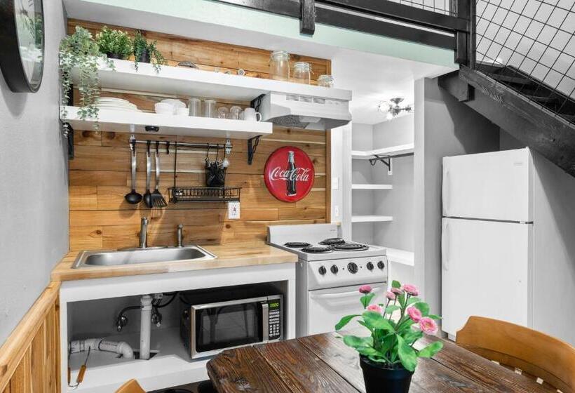 스탠다드 스튜디오, Hacienda Del Rio