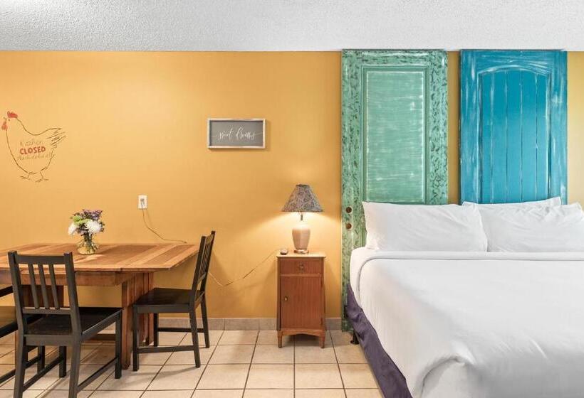 디럭스 스튜디오, Hacienda Del Rio