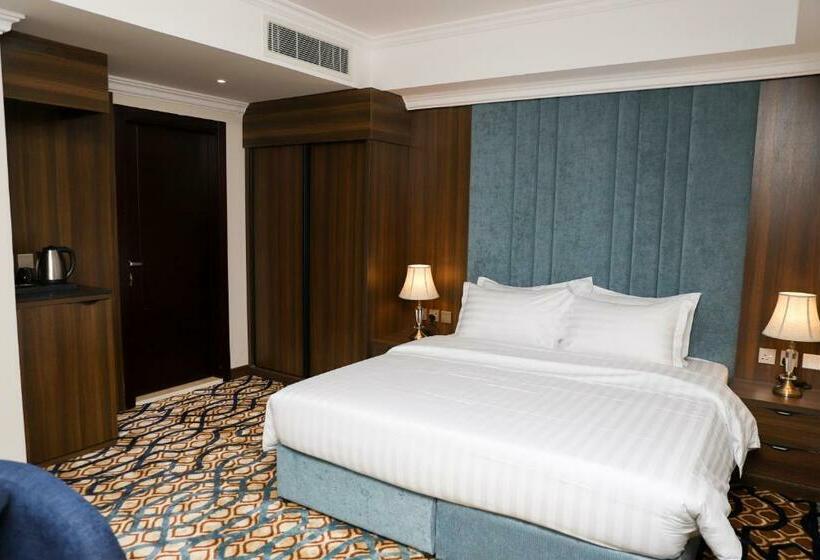 스탠다드 룸 킹사이즈 침대, Hola