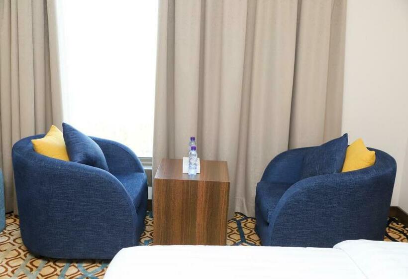 스탠다드 룸 킹사이즈 침대, Hola