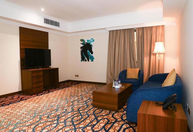 수피리어 스튜디오, Hola