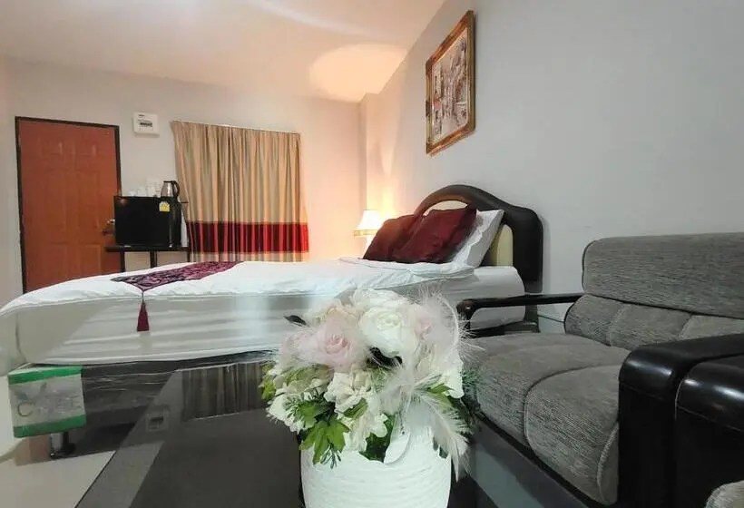 バルコニー付きスタンダードルーム, The Rich Room ห้องพักนครราชสีมา