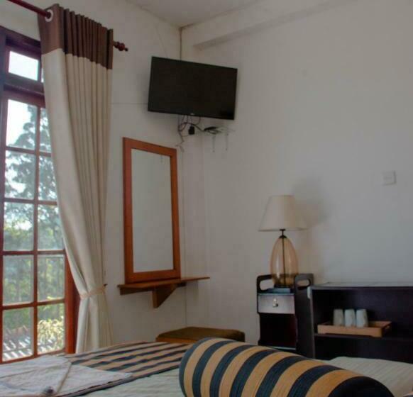 Quarto Familiar, Hillcrest Haputale