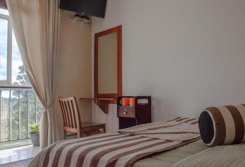 Quarto Estandar, Hillcrest Haputale