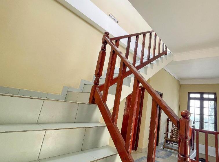 Quarto Estandar, Hillcrest Haputale