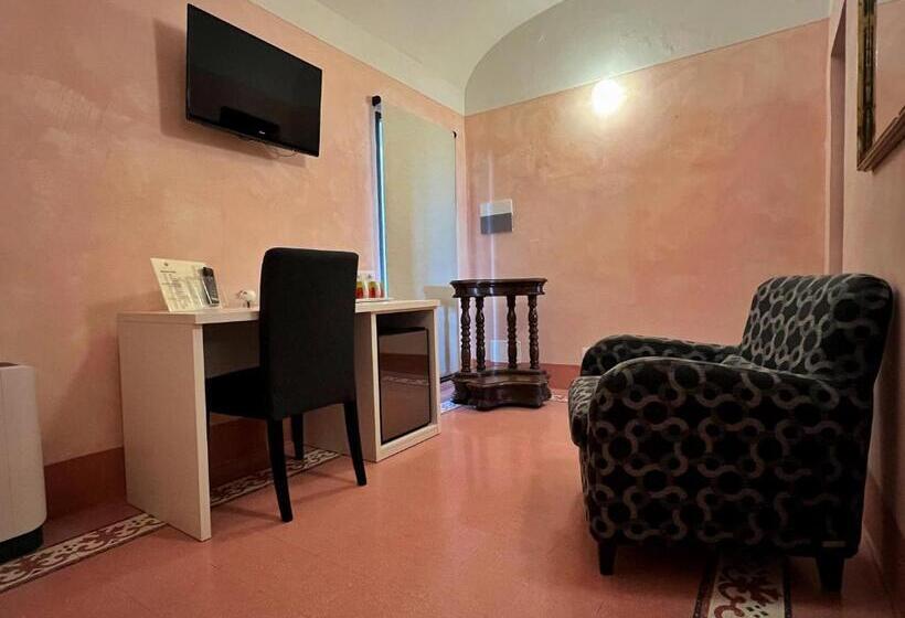 スーペリアールーム, Fattoria Monastero Sant Anna In Camprena