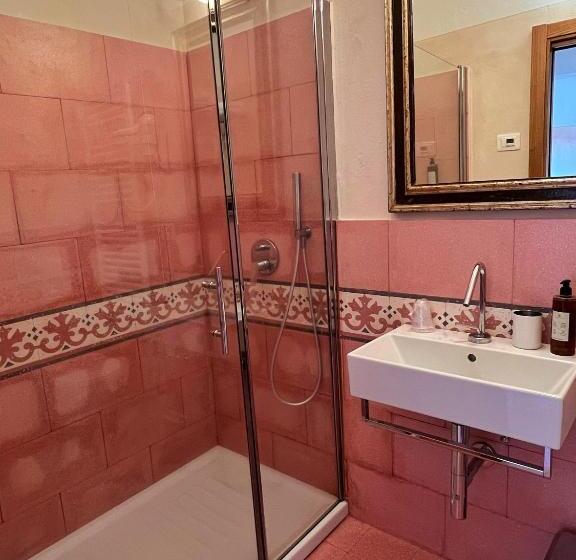 スーペリアールーム, Fattoria Monastero Sant Anna In Camprena