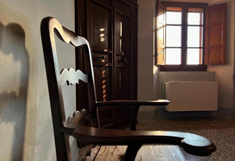 スイート, Fattoria Monastero Sant Anna In Camprena