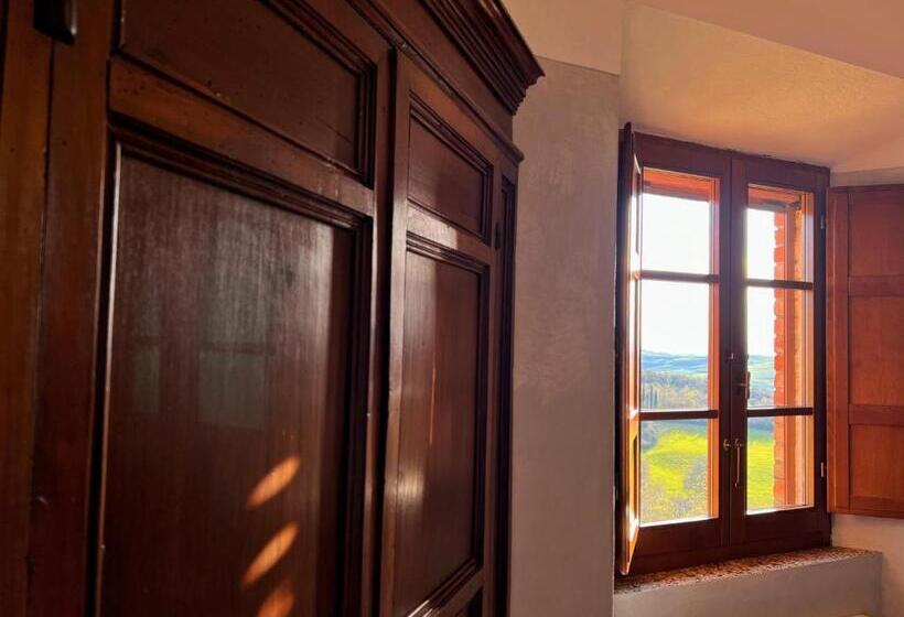 スイート, Fattoria Monastero Sant Anna In Camprena