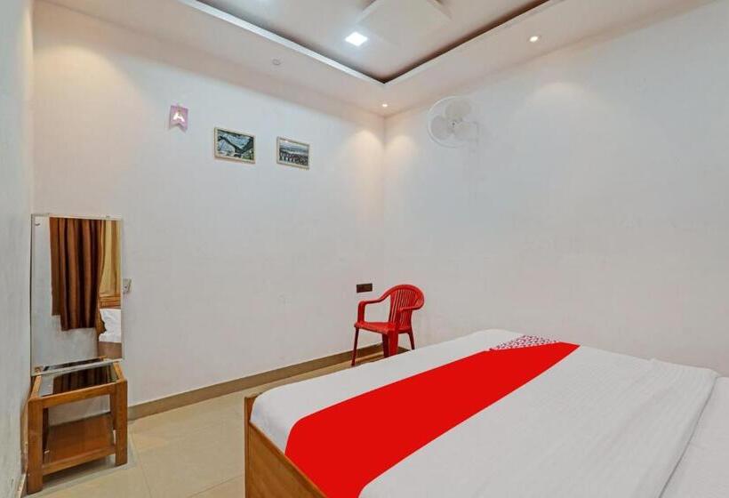 Номер Стандарт, Oyo Flagship 81099 Shri Niketan