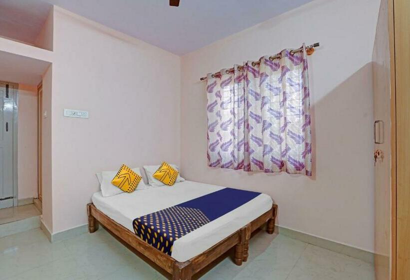 トリプルクラシックルーム, Spot On 81069 New Mysore Stays