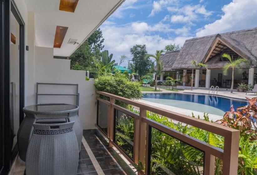اتاق استاندارد سه تخته با چشم‌انداز استخر, The Mayana Resort