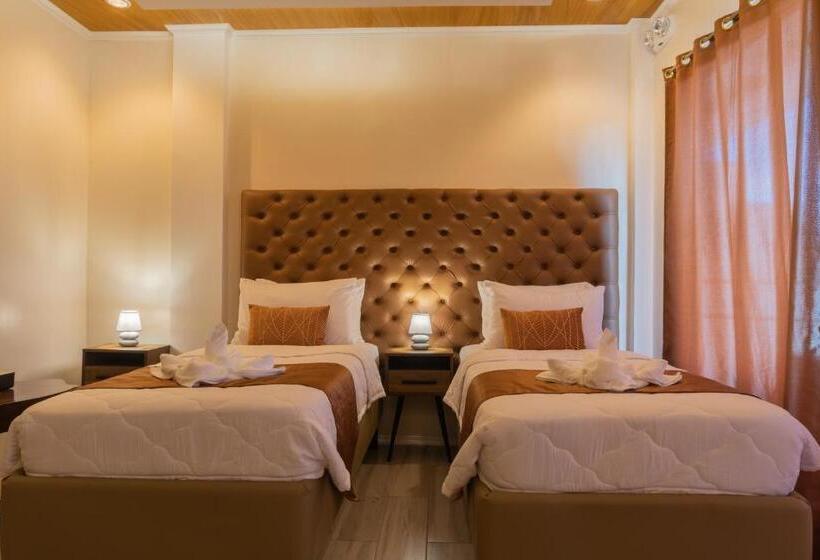 اتاق استاندارد سه تخته با چشم‌انداز استخر, The Mayana Resort