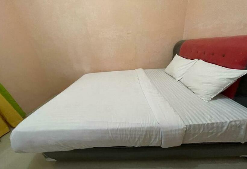 디럭스 룸, Oyo 92464 Efniati Homestay Syariah