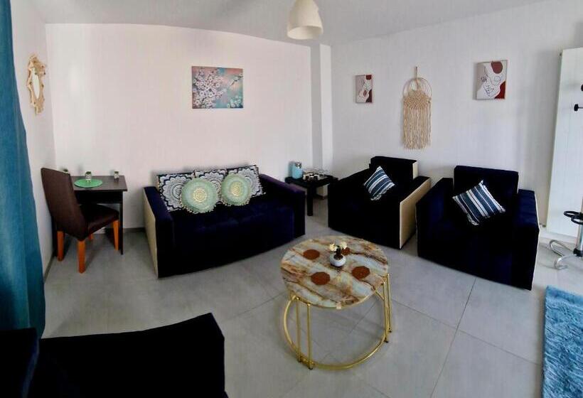 Habitació Quàdruple Deluxe, Mbi Smart Central