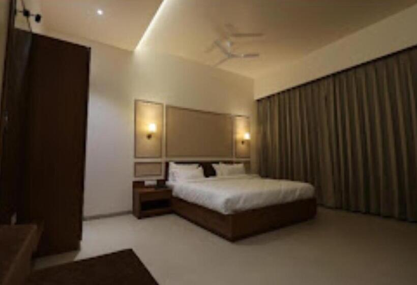 Номер Стандарт, Baba Resort Nandurbar