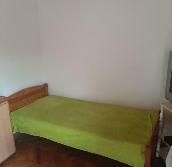 スタンダードトリプルルーム, Magyar Csárda és Vendégház