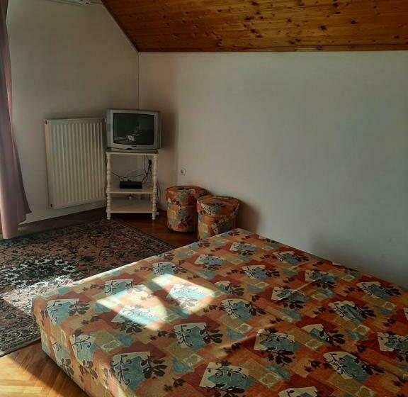 スタンダードトリプルルーム, Magyar Csárda és Vendégház