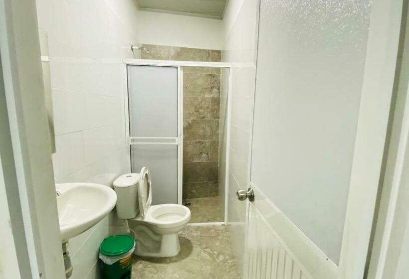 غرفة قياسية, Villa Paraguay