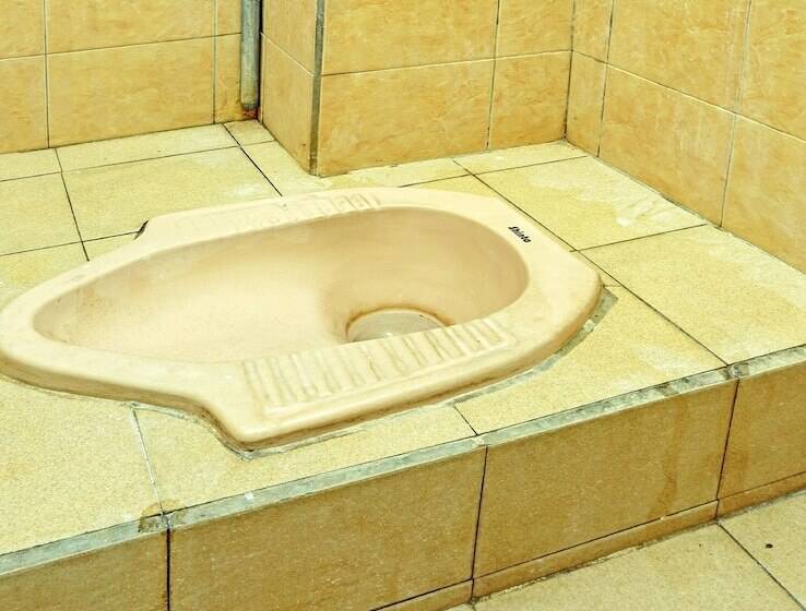 חדר אקונומי, Spot On 92400 Dhaha Penginapan House Syariah