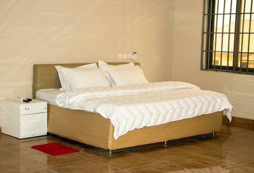 جناح عائلي, The Grange Hotel Ghana