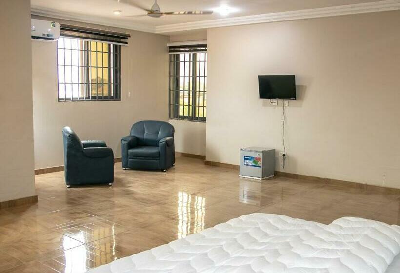 جناح عائلي, The Grange Hotel Ghana