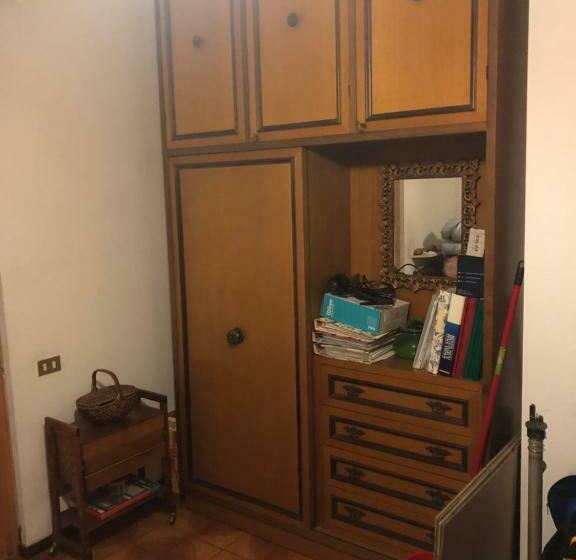 חדר סטנדרט, Host&home