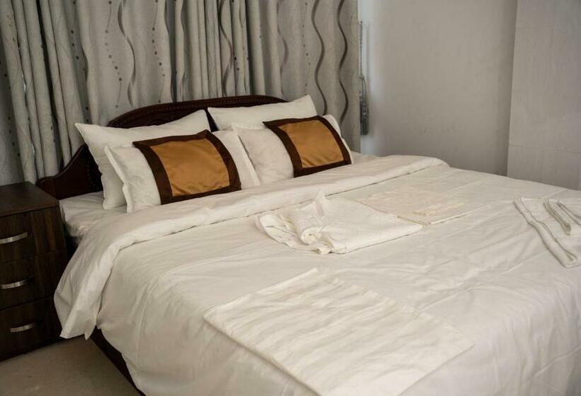 חדר בסיסי, Old Durbar Skybar &