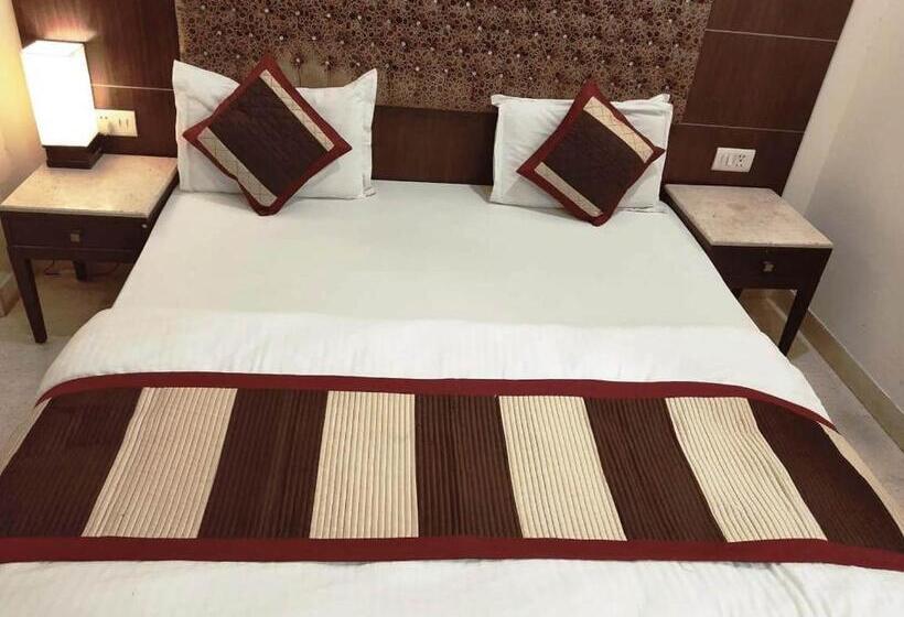 Номер Deluxe, City Plaza