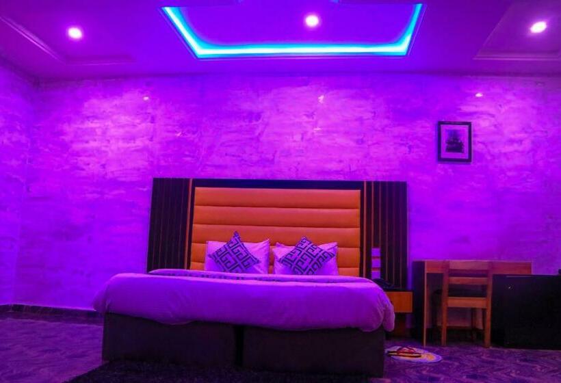 Suit Deluxe, Mt Deluxe