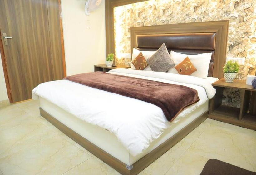 Standardrum, Seth Residency Near Golden Temple