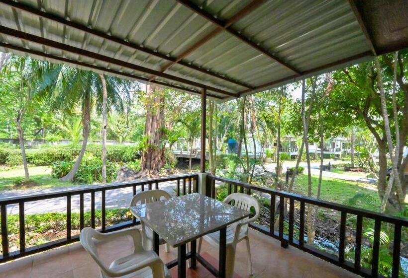 4인용 스탠다드 룸, Poowadee Resort
