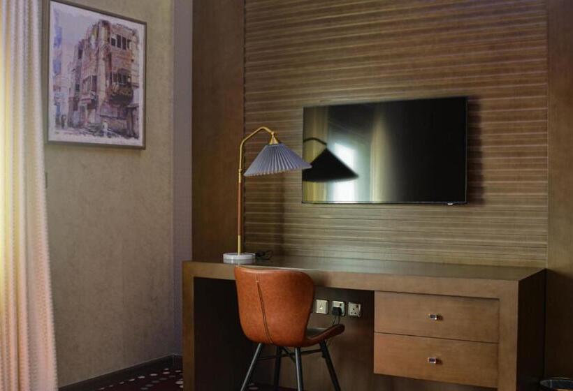 Suite, Redwaves Hotel فندق ريدويفز