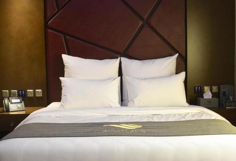 Suite, Redwaves Hotel فندق ريدويفز