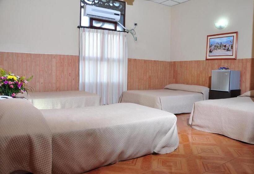 スタンダード４人部屋, Bahia Blanca