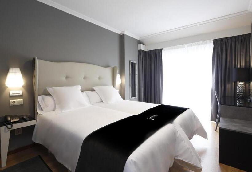 スタンダードルーム, Capitol Boutique