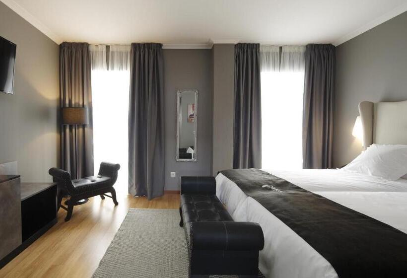 スタンダードルーム, Capitol Boutique