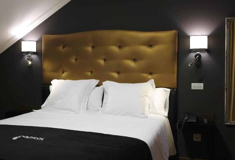 スタンダードルーム, Capitol Boutique