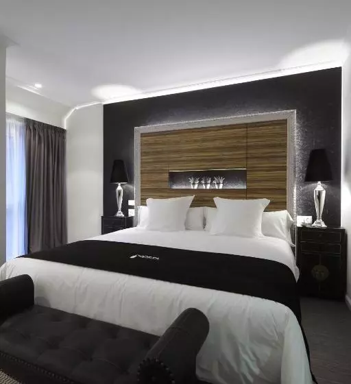 اتاق سوپریور با تخت بزرگ, Capitol Boutique