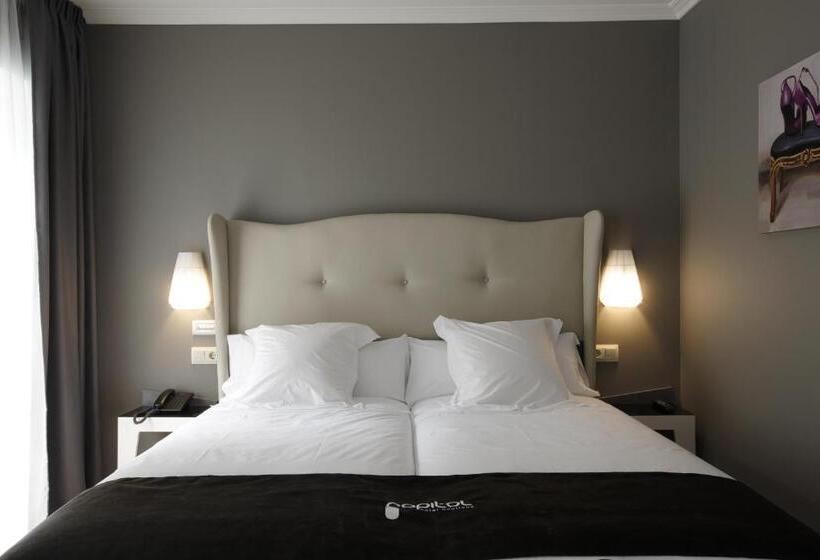 スタンダードルーム, Capitol Boutique